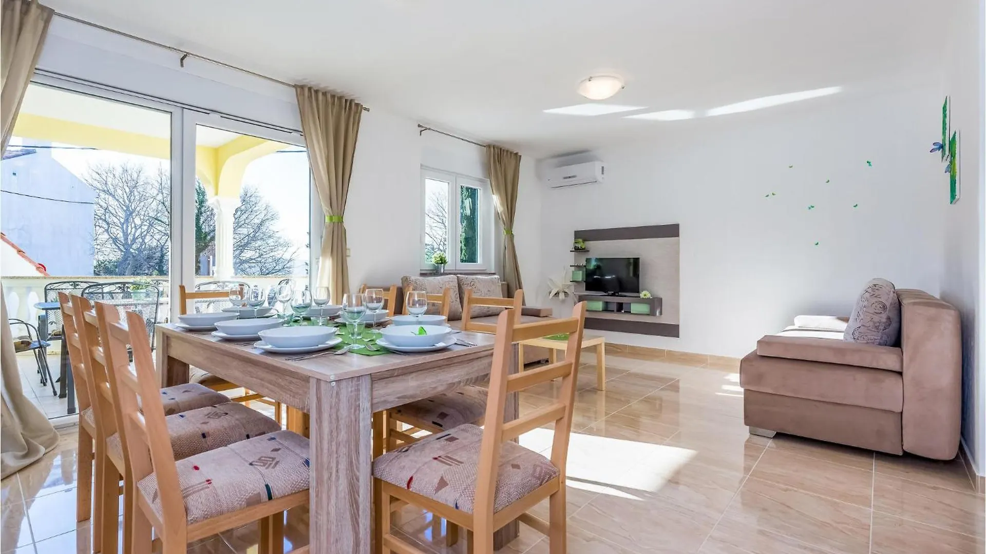 Stunning Home In Dramalj With Kitchen 0*,